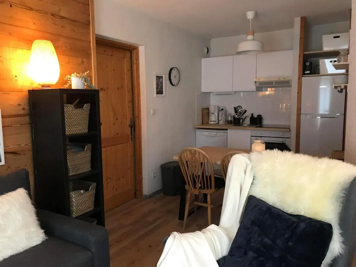 Appartement Cosy: Samoens Retreat with Indoor & Outdoor Pools 0*,  France